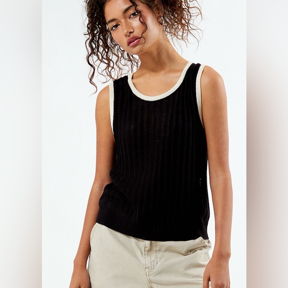 Little Lies Contrast Binding Sweater Tank Top